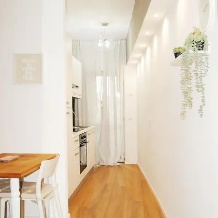 Mimi's Place Апартаменты
